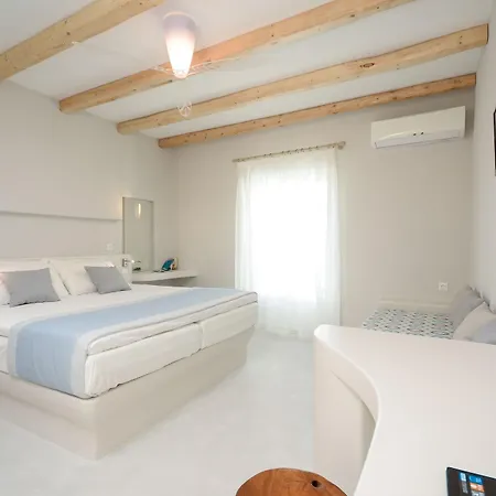 Antony (adults Only) Aparthotel