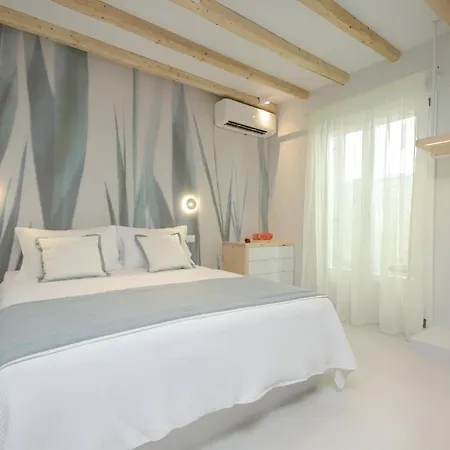 Antony (adults Only) 4*