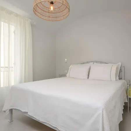 Antony (adults Only) Aparthotel