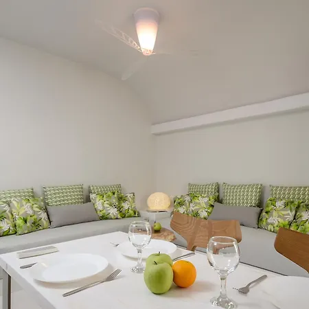 Antony (adults Only) Aparthotel